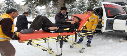 BOSTANCIK�DAK� HASTA KAR AMBULANSIYLA KURTARILDI